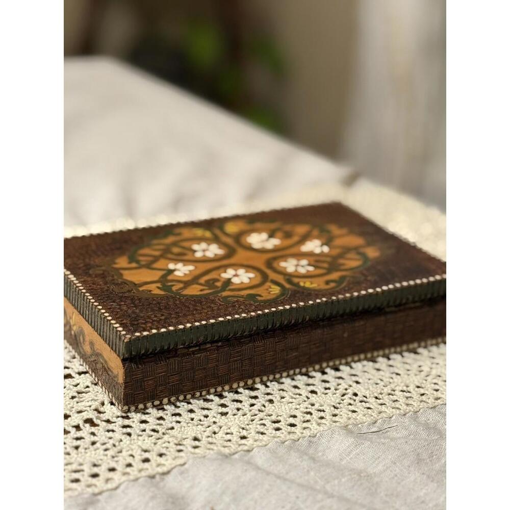 Vintage Painted Carved Wooden Trinket Box Folk Art Floral MCM 8x5x1.5”